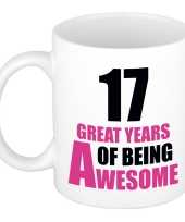 17 great years of being awesome cadeau mok beker wit en roze