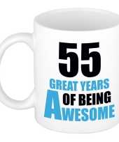 55 great years of being awesome cadeau mok beker wit en blauw