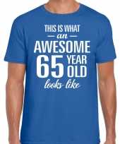 Awesome 65 year 65 jaar cadeau t-shirt blauw heren