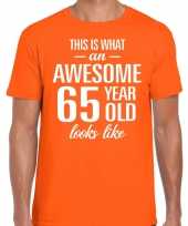 Awesome 65 year 65 jaar cadeau t-shirt oranje heren