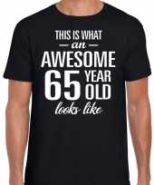 Awesome 65 year 65 jaar cadeau t-shirt zwart heren