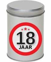 Cadeau kado zilver rond blik 18 jaar 13 cm