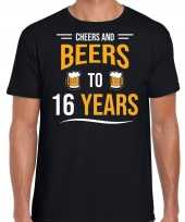 Cheers and beers 16 jaar verjaardag cadeau t-shirt zwart voor heren